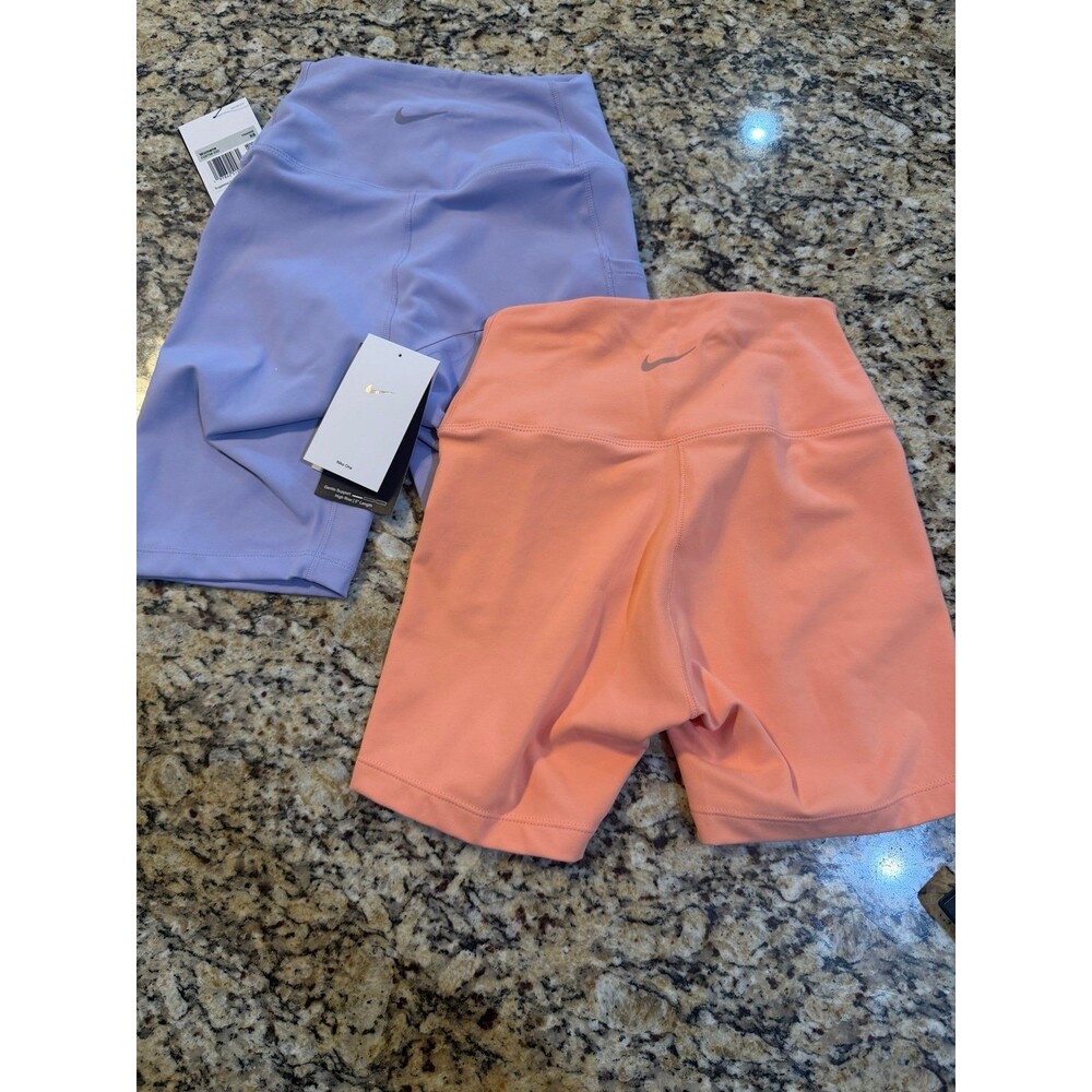 Women’s Nike biker shorts size Xs set compression shorts